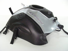 Lade das Bild in den Galerie-Viewer, SUZUKI GSR 600 (2006-2011)
