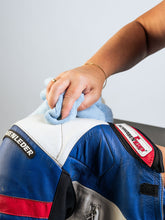 Lade das Bild in den Galerie-Viewer, CORIUM - Active Protect Set -Lederpflege-
